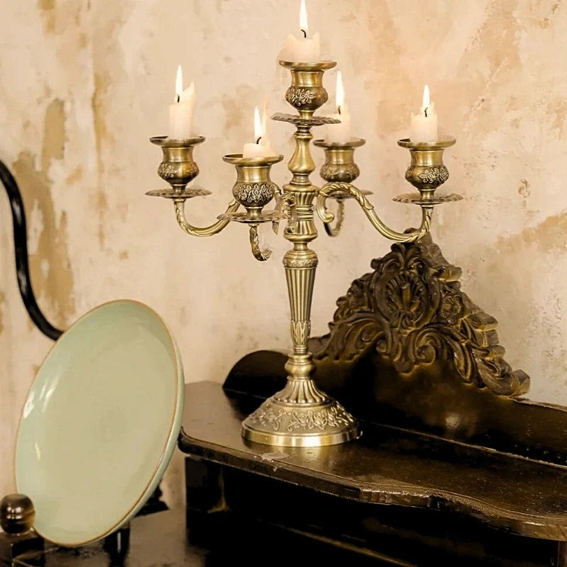 GildedNocturne™ Candelabro