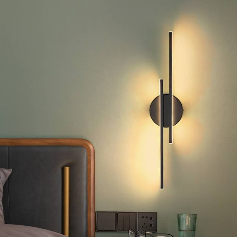 Harmonious wall sconce