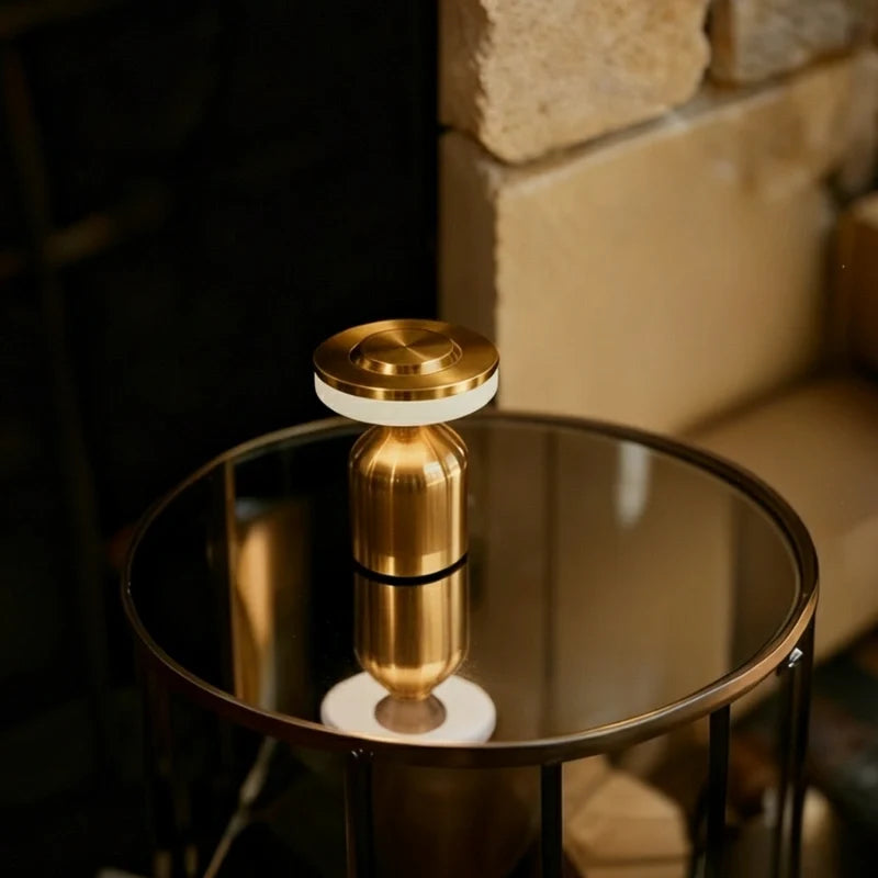Auralis™ Lámpara de mesa