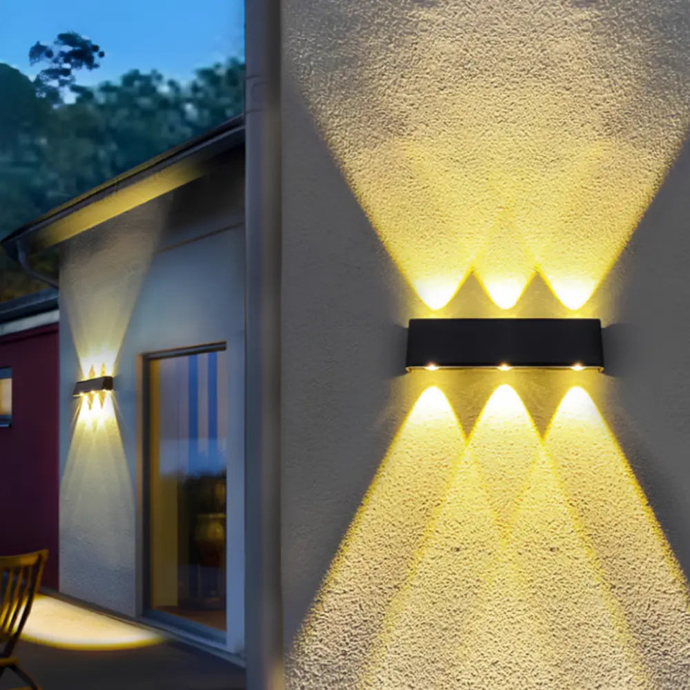 Solar wall light