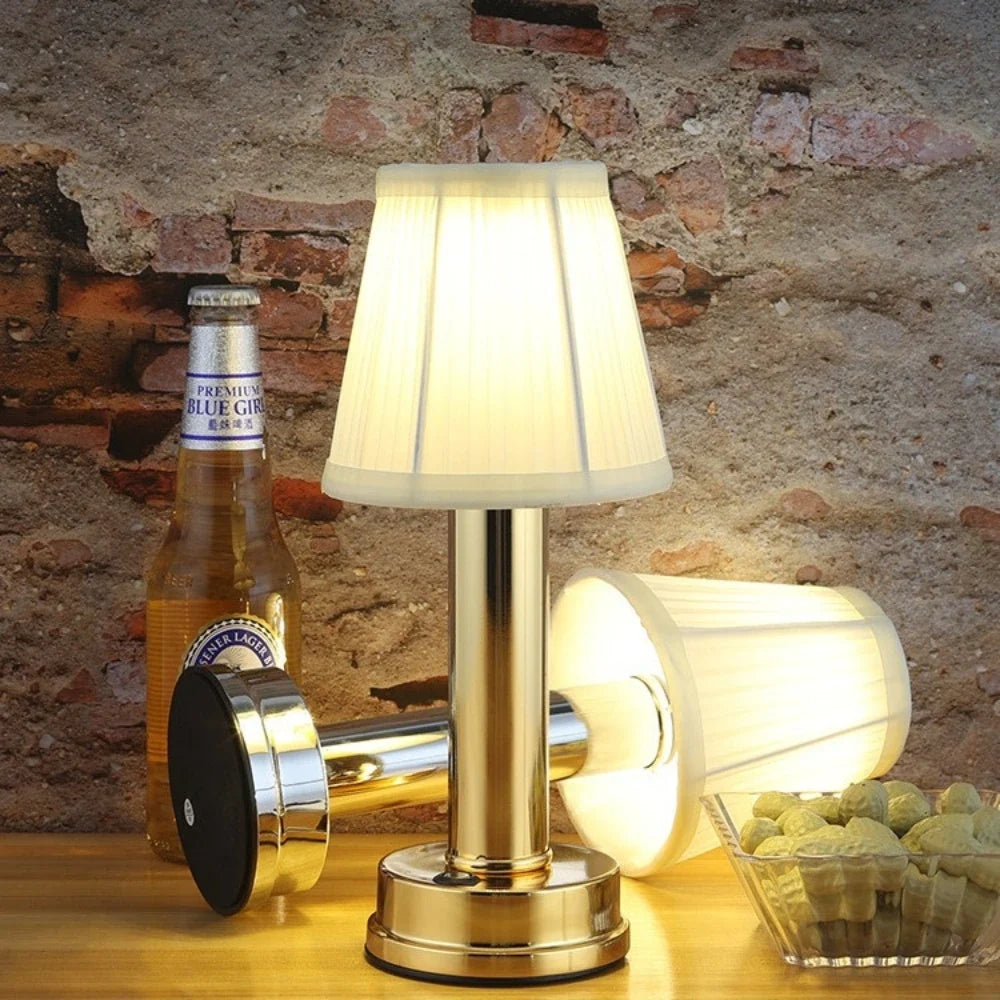 Lámpara de mesa retro elegante