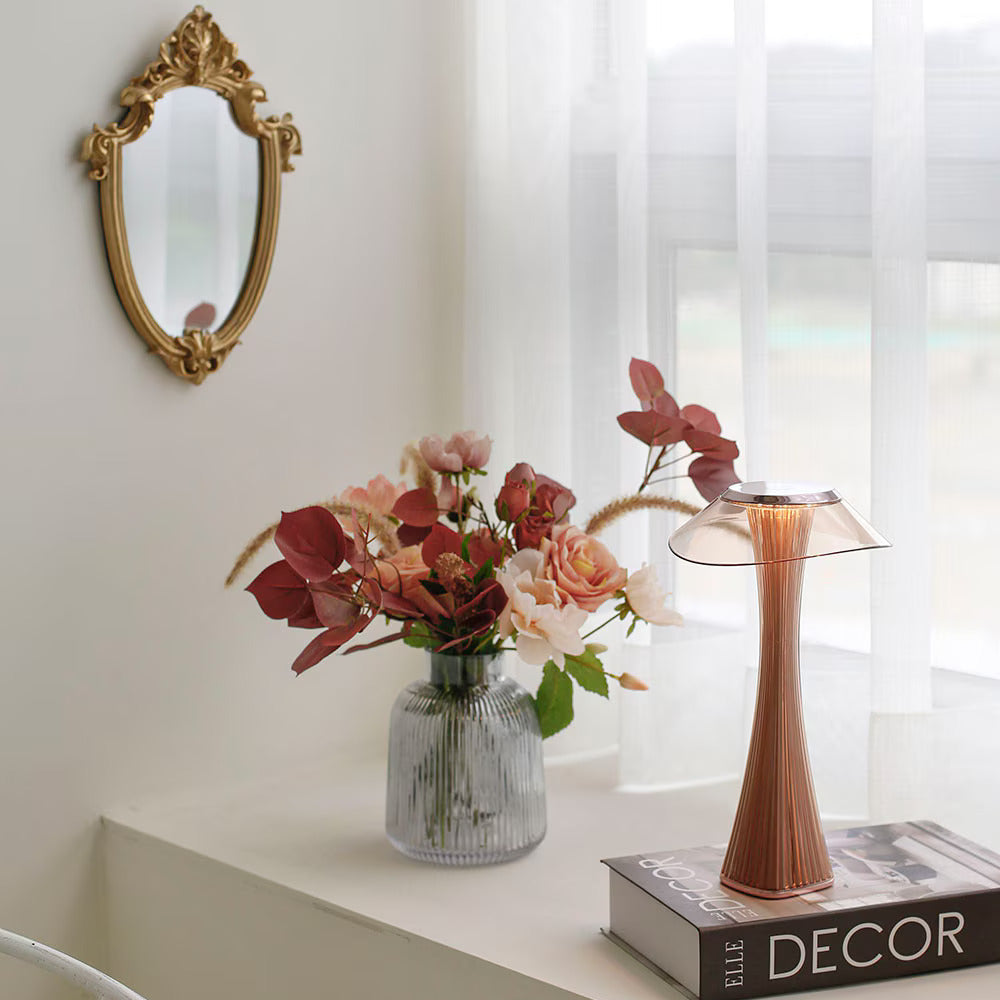 Sculpted flame lamp