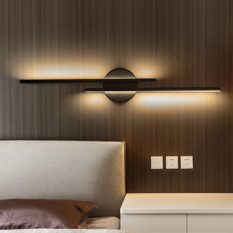 Harmonious wall sconce