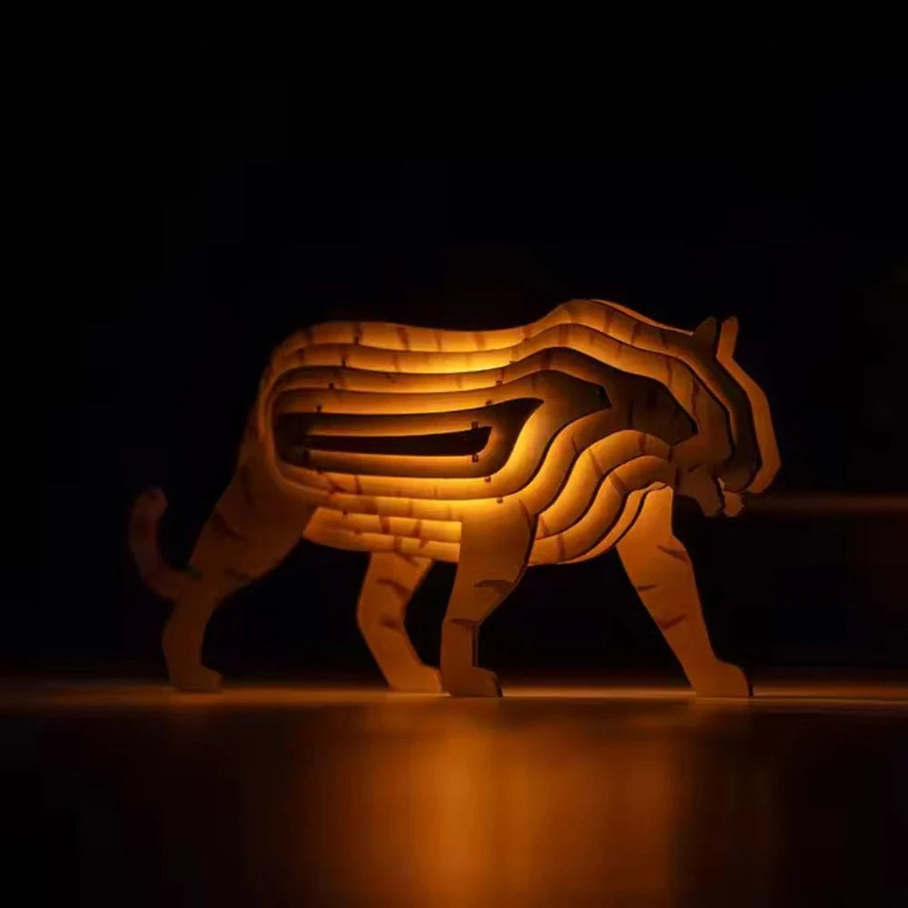 WildCraft™ Lámpara de madera con animales