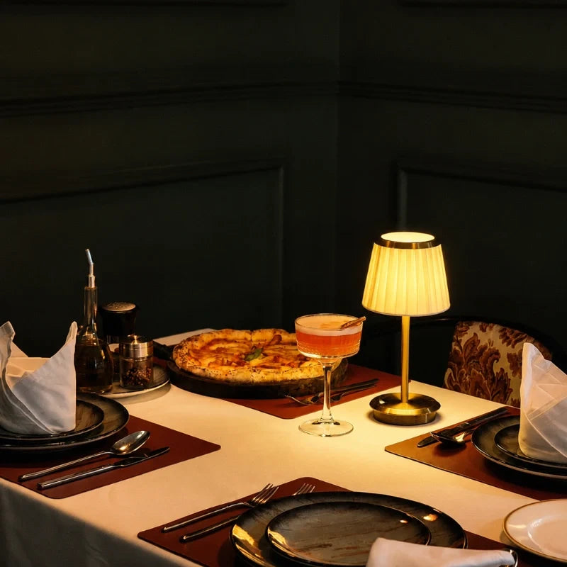 Lámpara de mesa clásica elegante