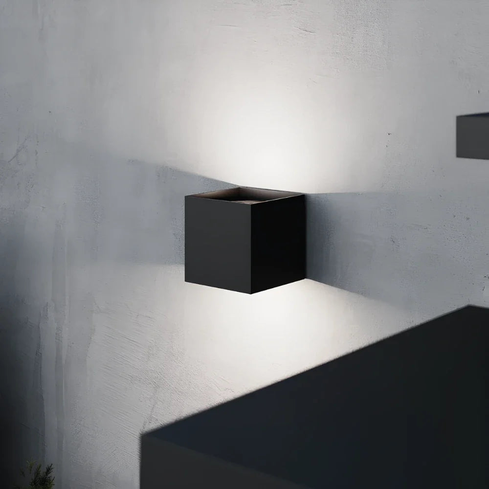 Lámpara de pared ajustable
