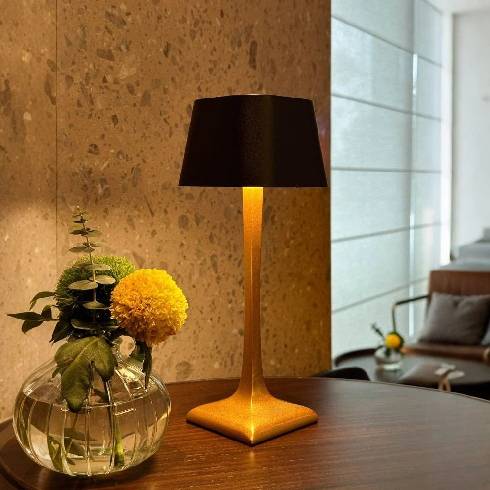 Eleganza™ Lámpara de mesa