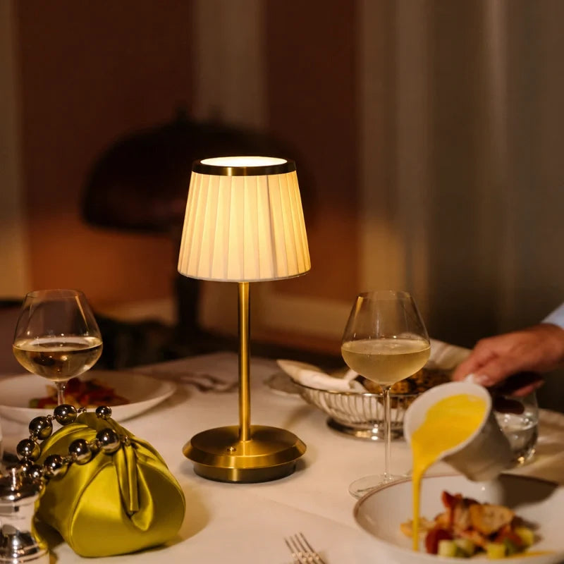 Lámpara de mesa clásica elegante
