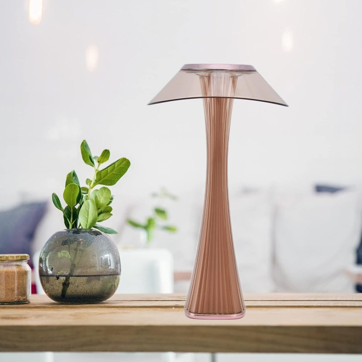 Sculpted flame lamp