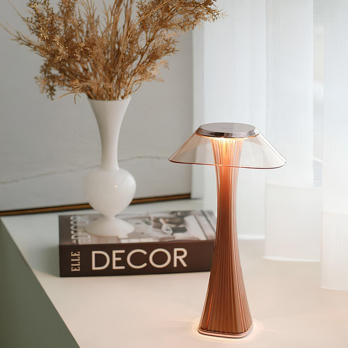 Sculpted flame lamp