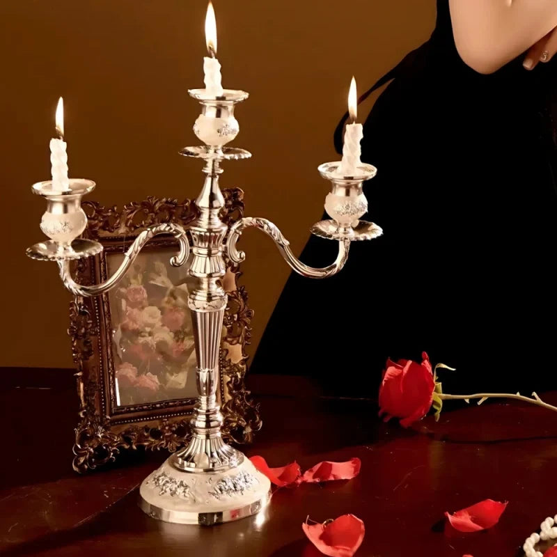 GildedNocturne™ Candelabro