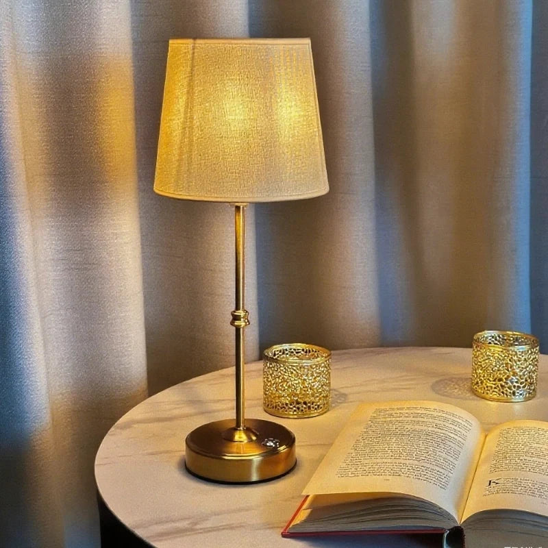 GoldenEase™ Lámpara de mesa