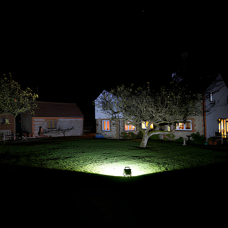 Lumina™ Proyector solar