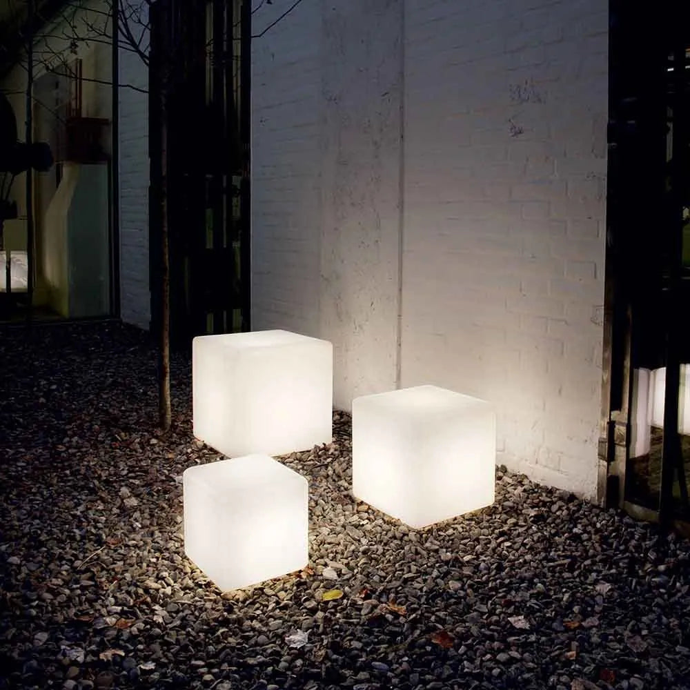 Luz de jardín cúbica