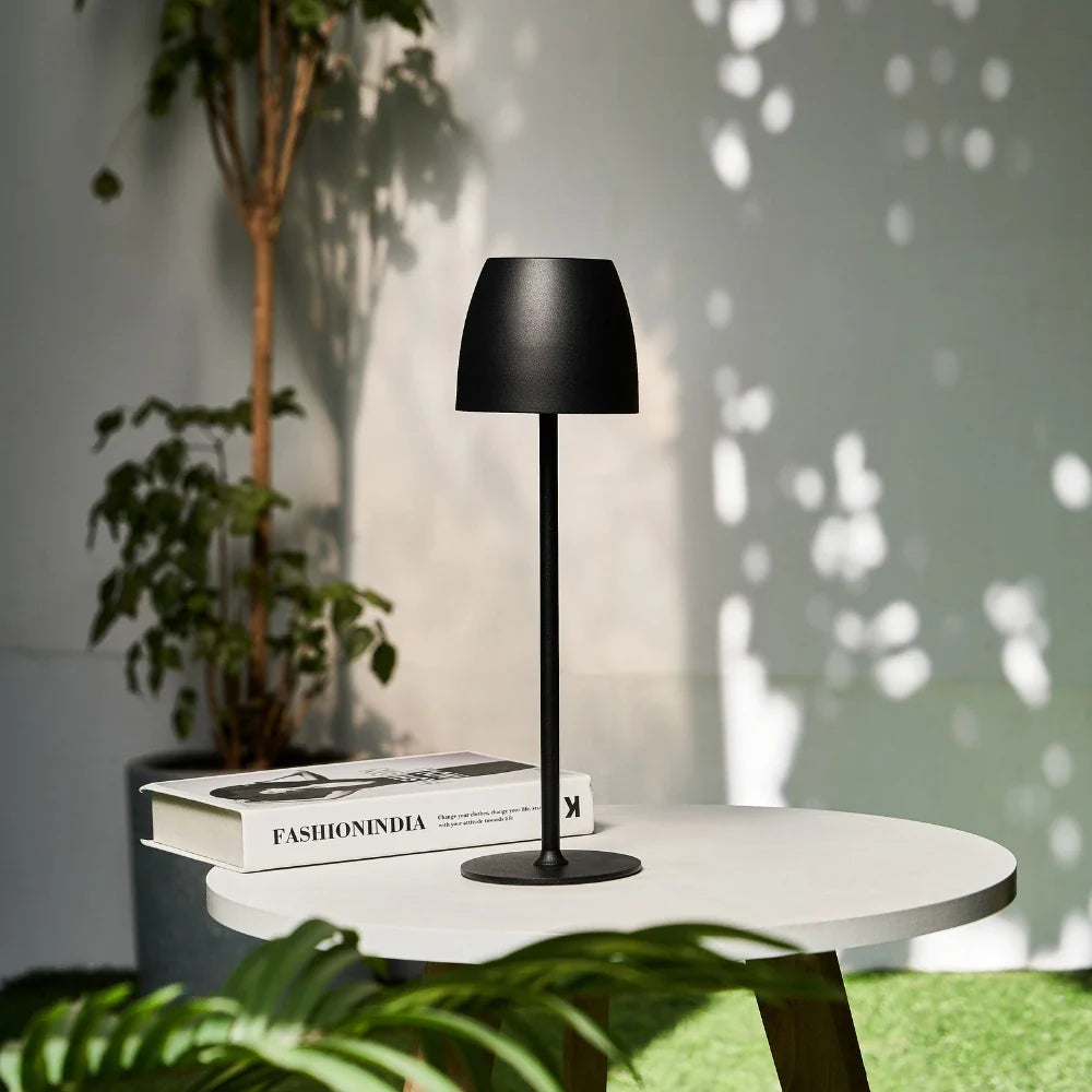 Eterna™ Lámpara de mesa