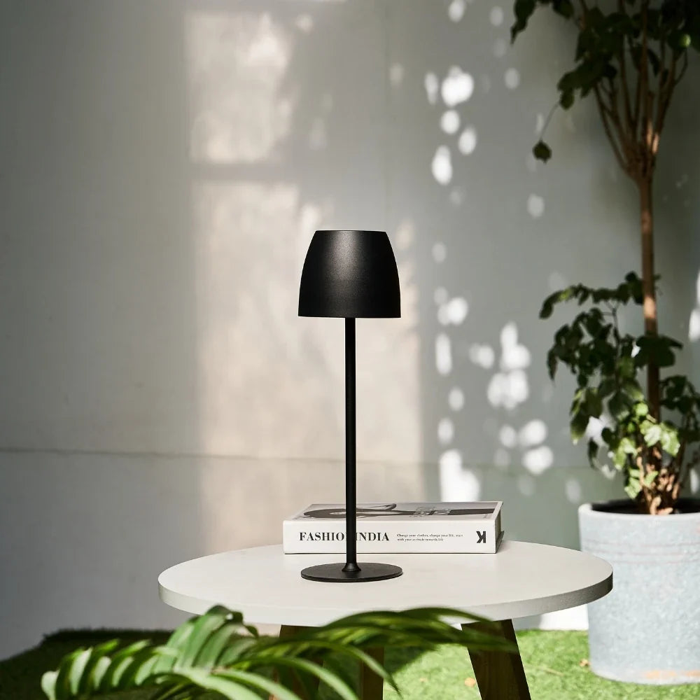 Eterna™ Lámpara de mesa