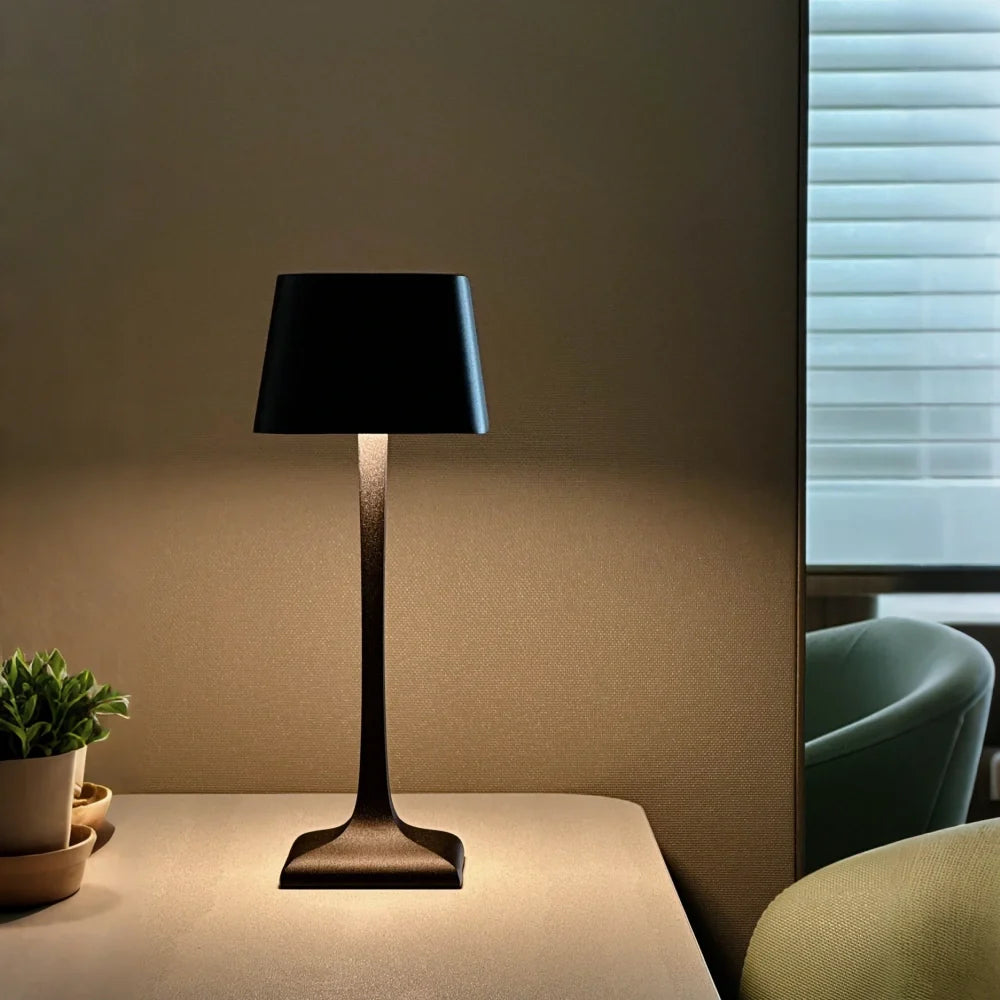 Eleganza™ Lámpara de mesa
