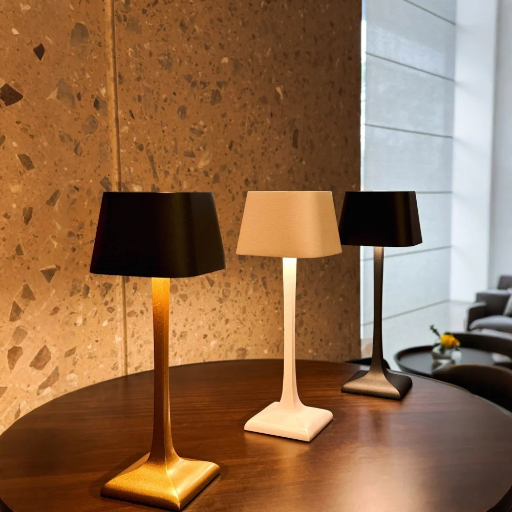 Eleganza™ Lámpara de mesa