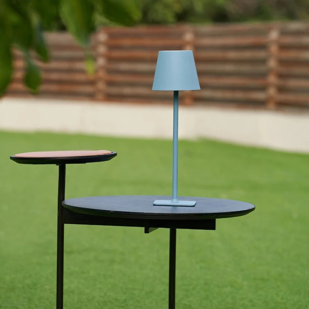 Lámpara de mesa alta regulable