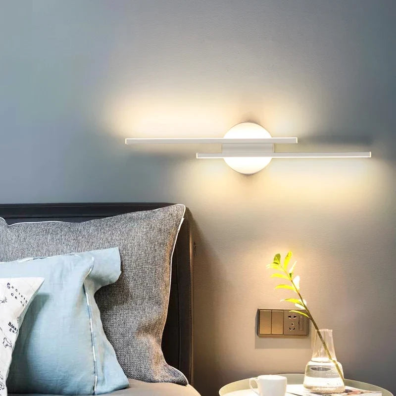 Harmonious wall sconce