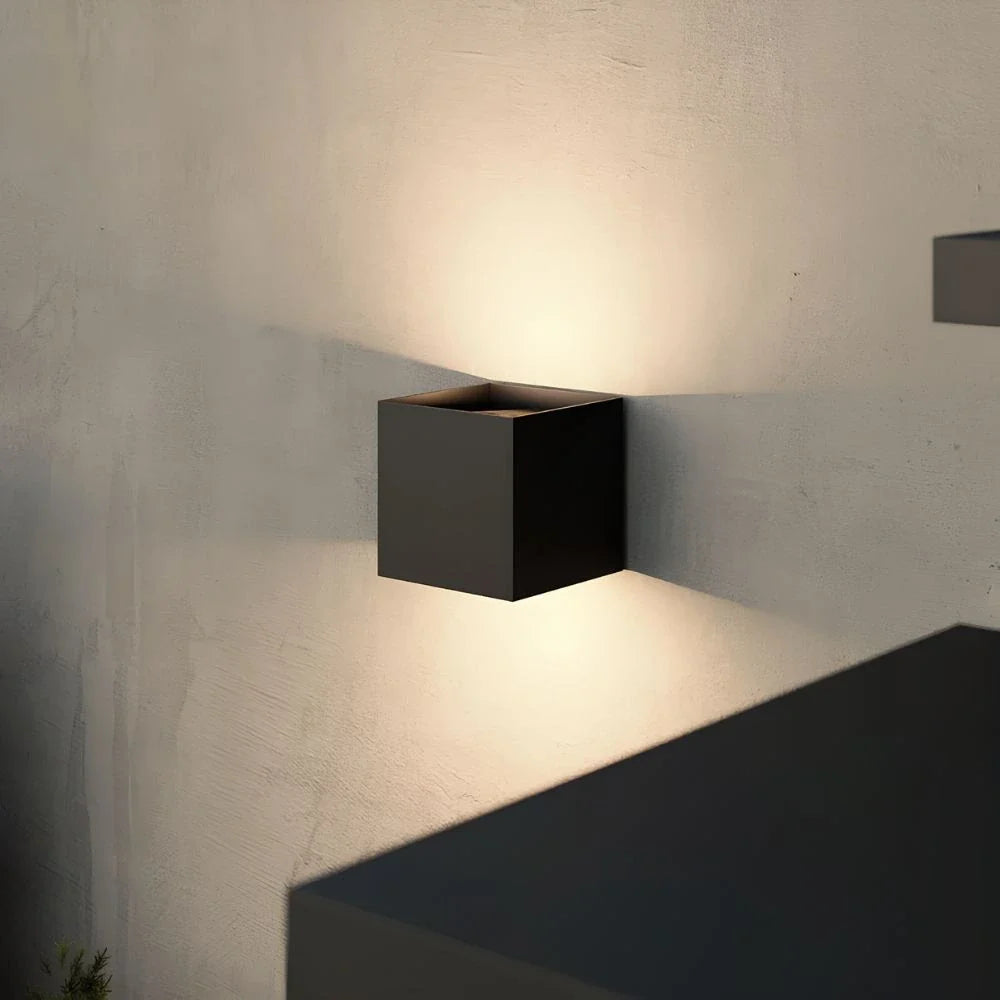 Lámpara de pared ajustable
