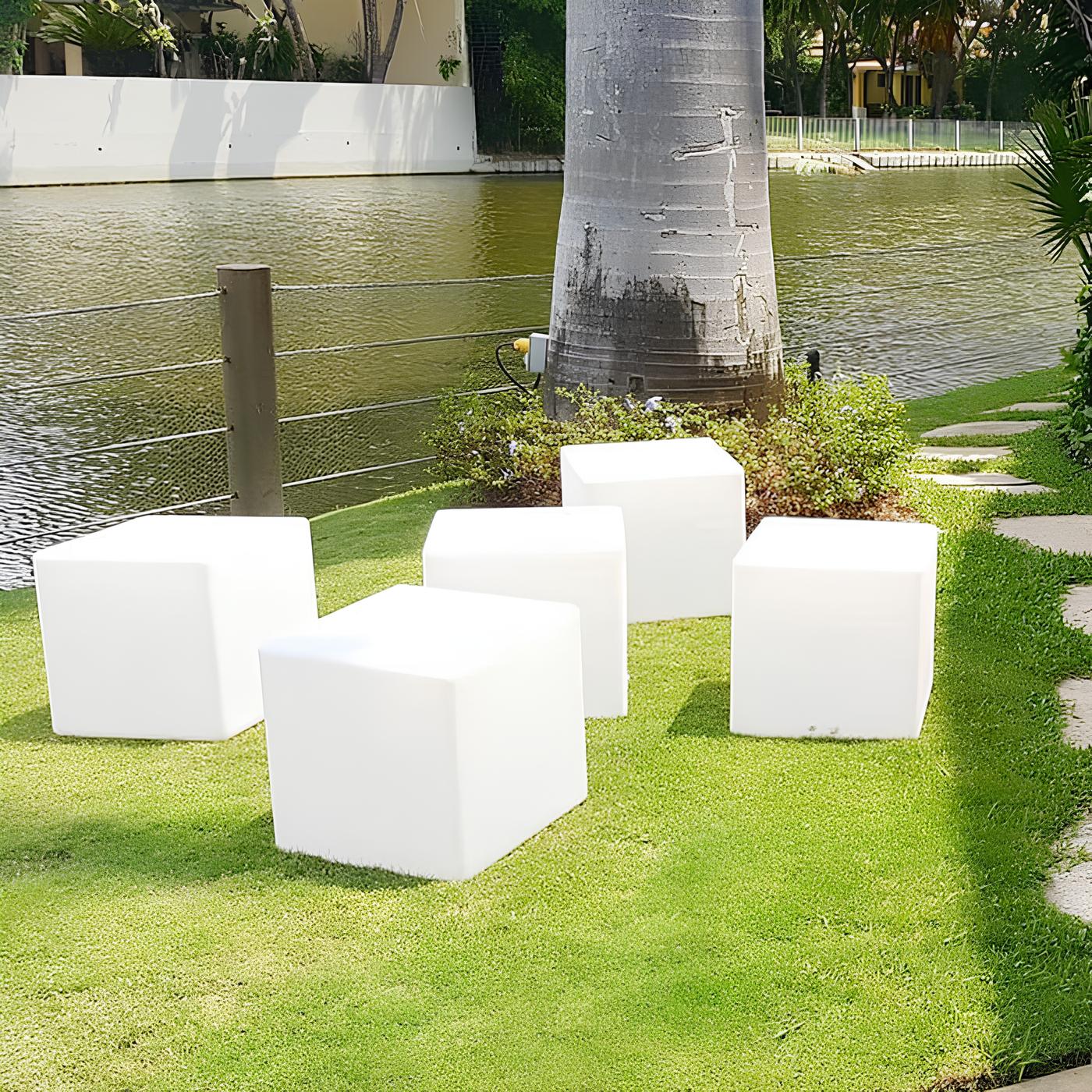 Luz de jardín cúbica