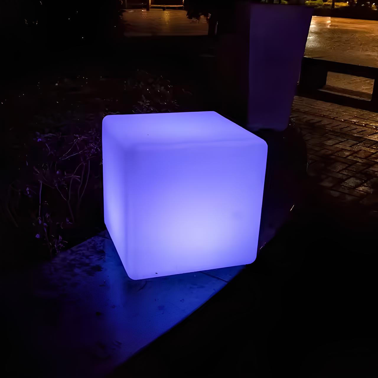 Luz de jardín cúbica