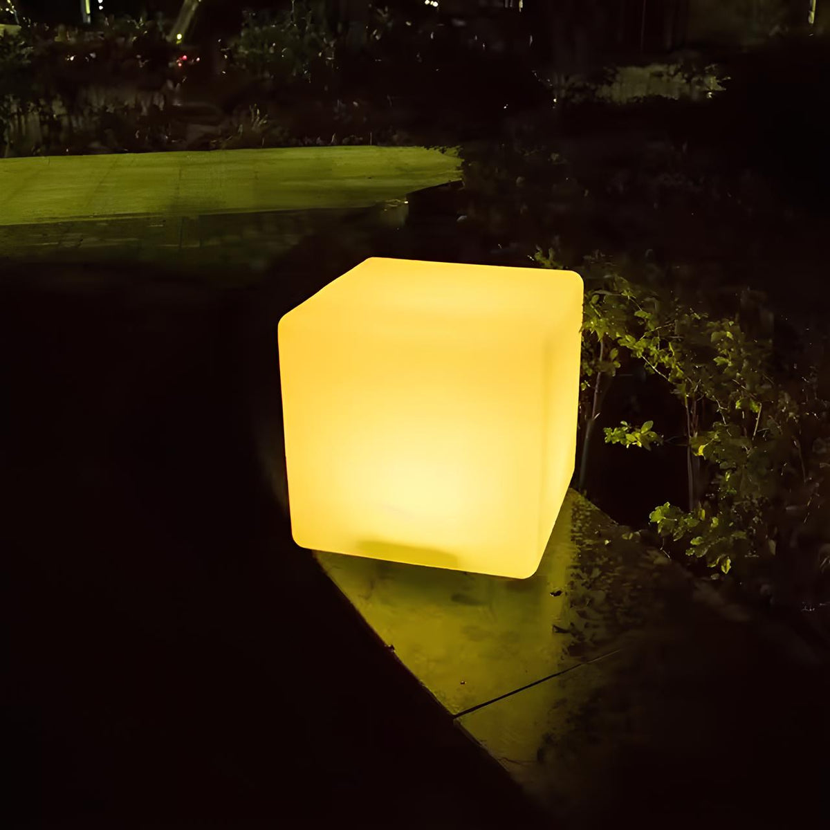 Luz de jardín cúbica