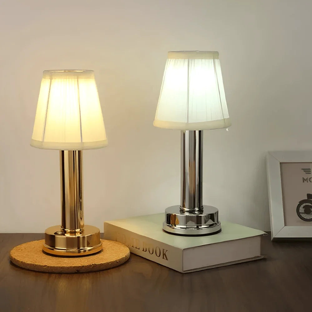 Lámpara de mesa retro elegante