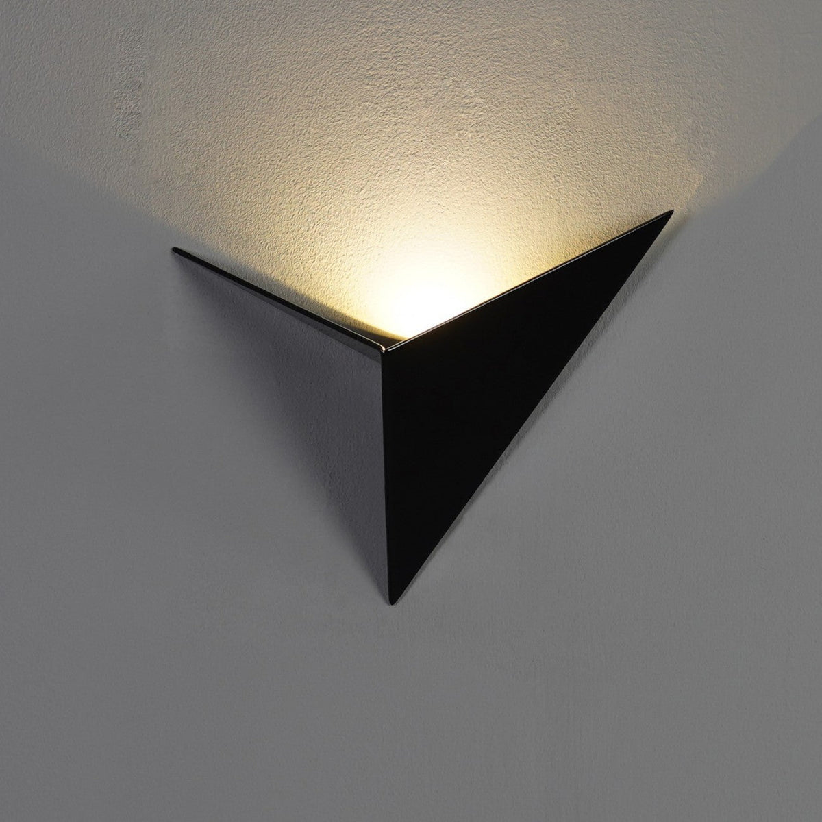 Trigon™ Lámpara de pared