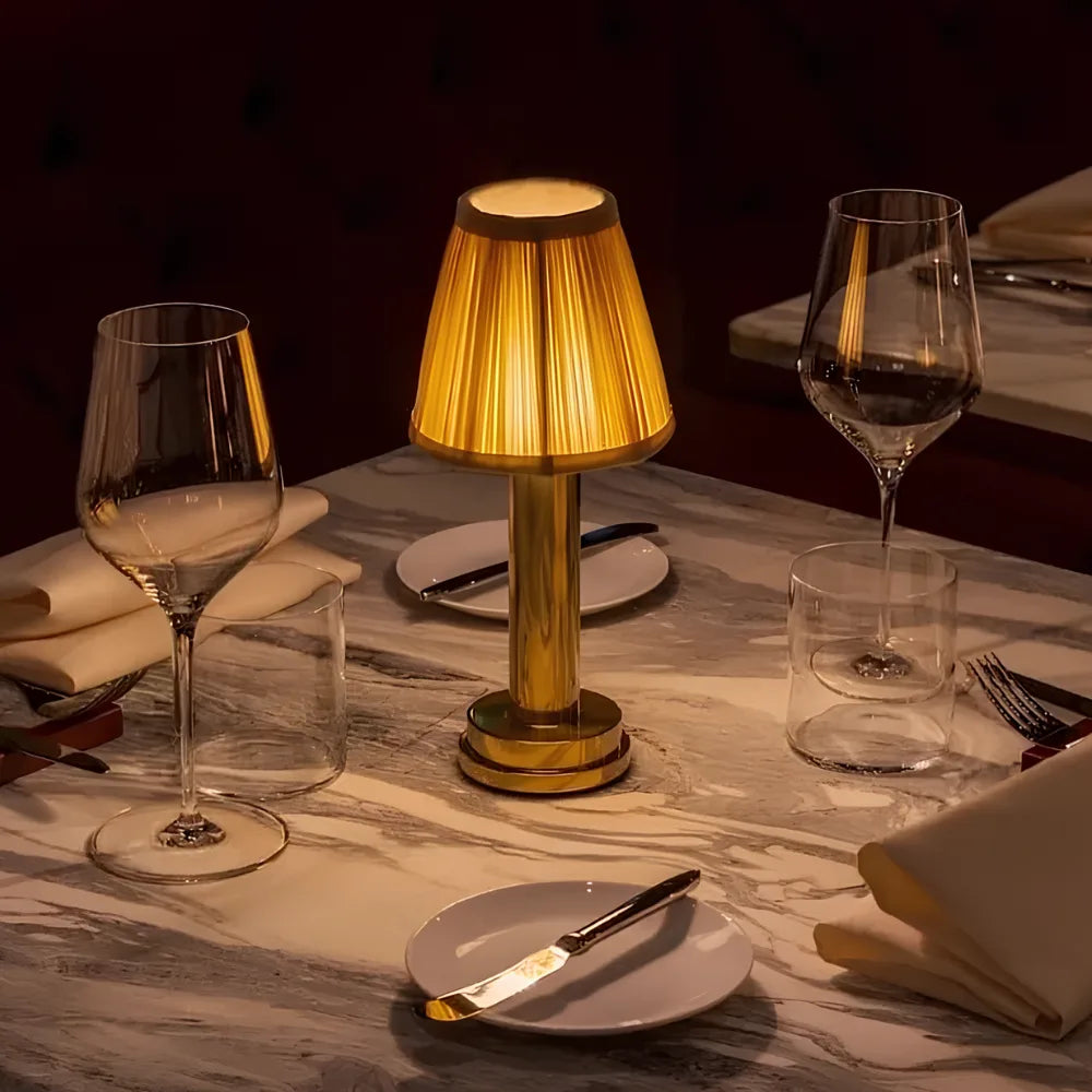 Lámpara de mesa retro elegante