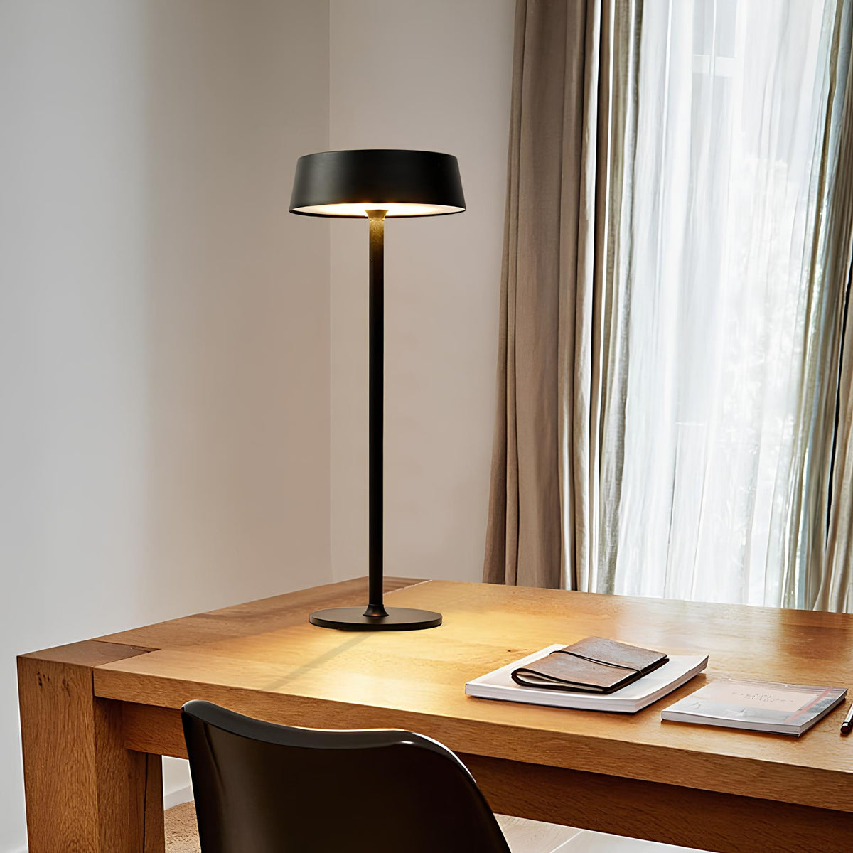 Lámpara de mesa moderna y elegante