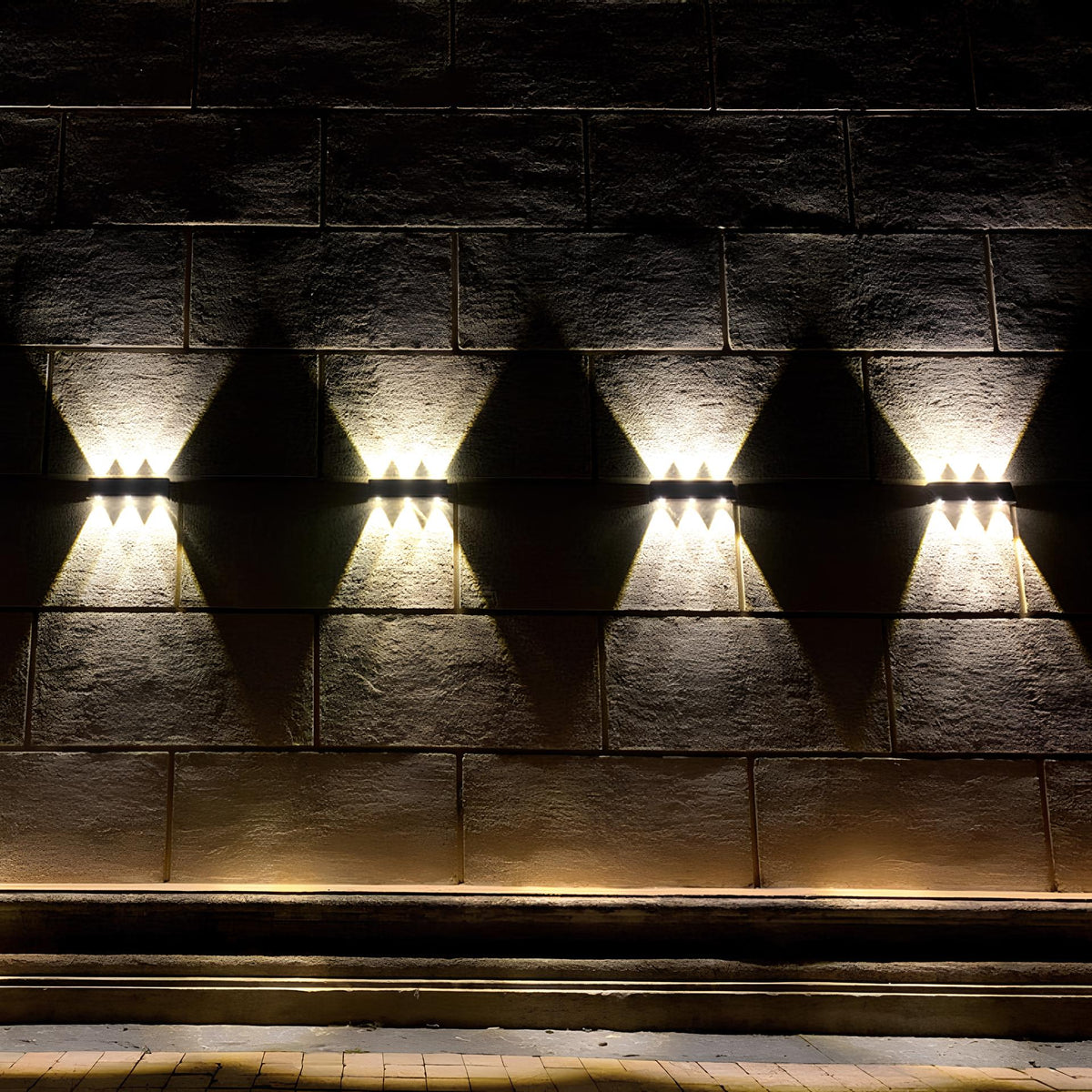 Solar wall light