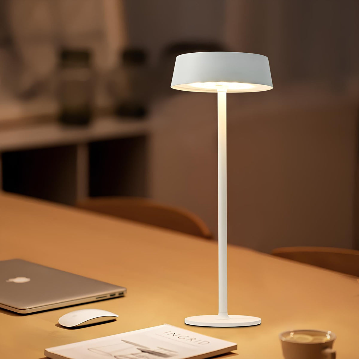 Lámpara de mesa moderna y elegante