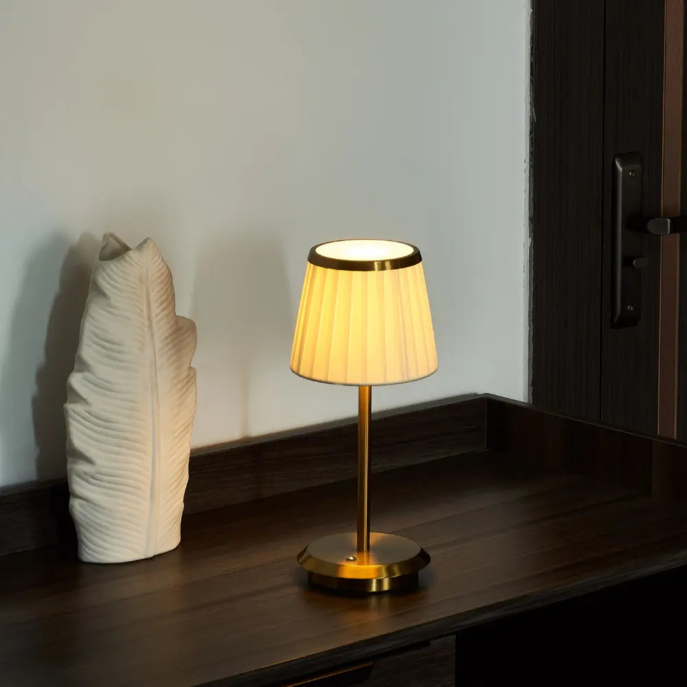 Lámpara de mesa clásica elegante