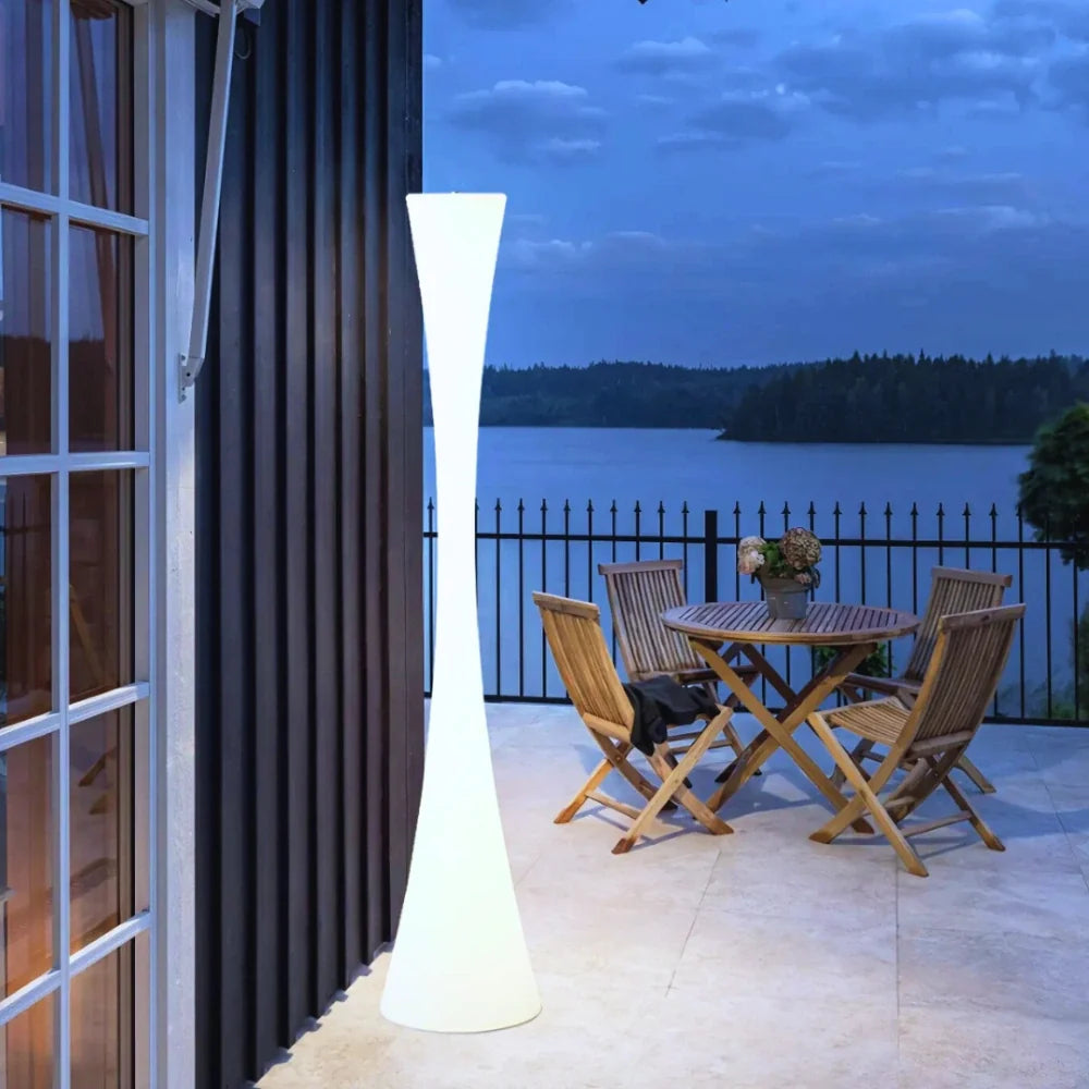 Sunspire™ Lámpara de pie