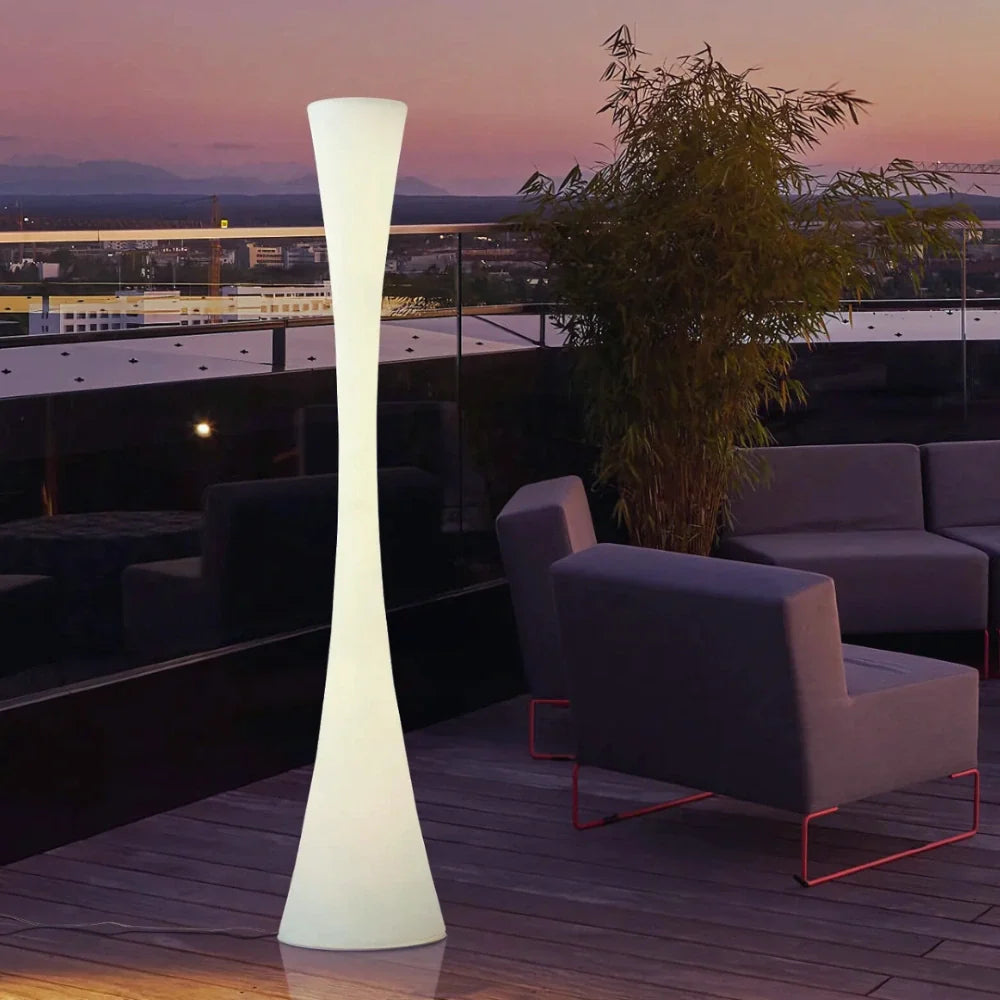 Sunspire™ Lámpara de pie