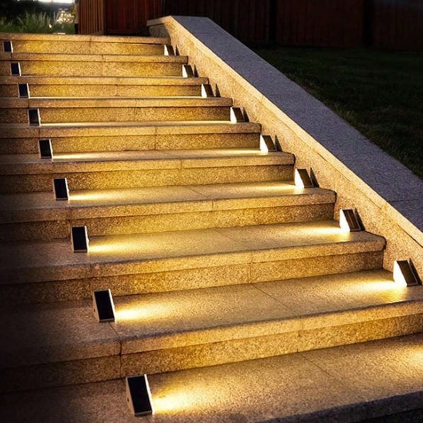 Luces solares para escalones