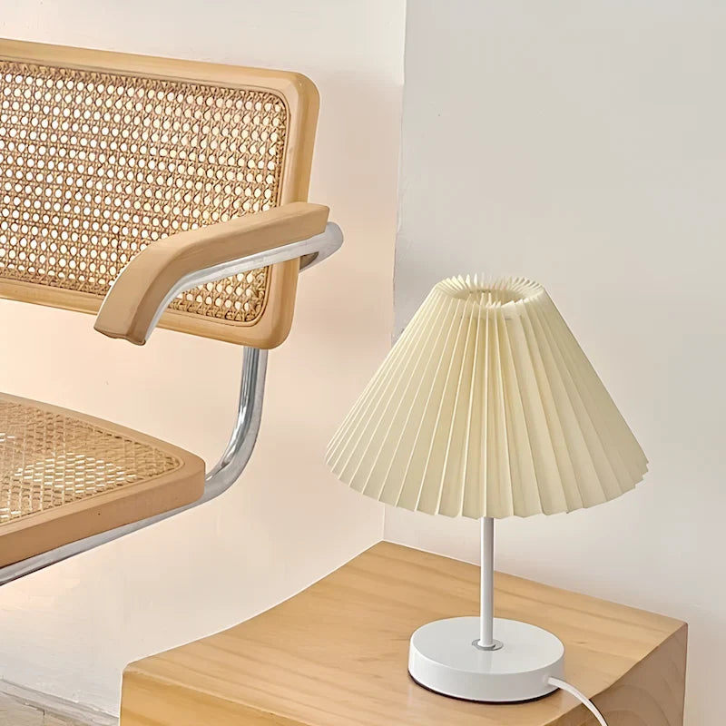 Pleatique™ Lámpara de mesa